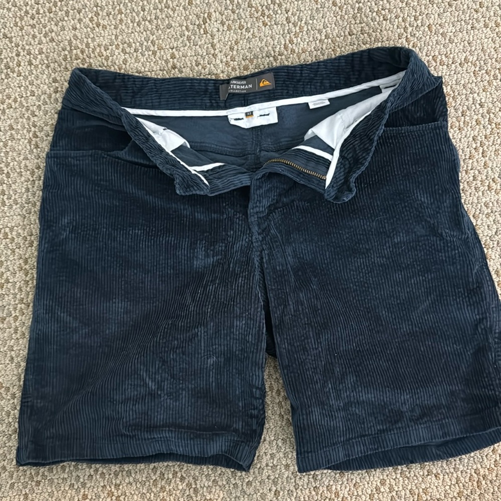Quicksilver Men’s 32 Dark Blue Corduroy Shorts in excellent condition